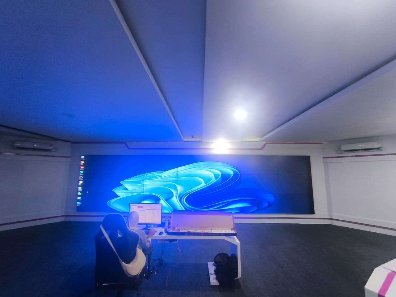 Samsung Videowall installation view 3