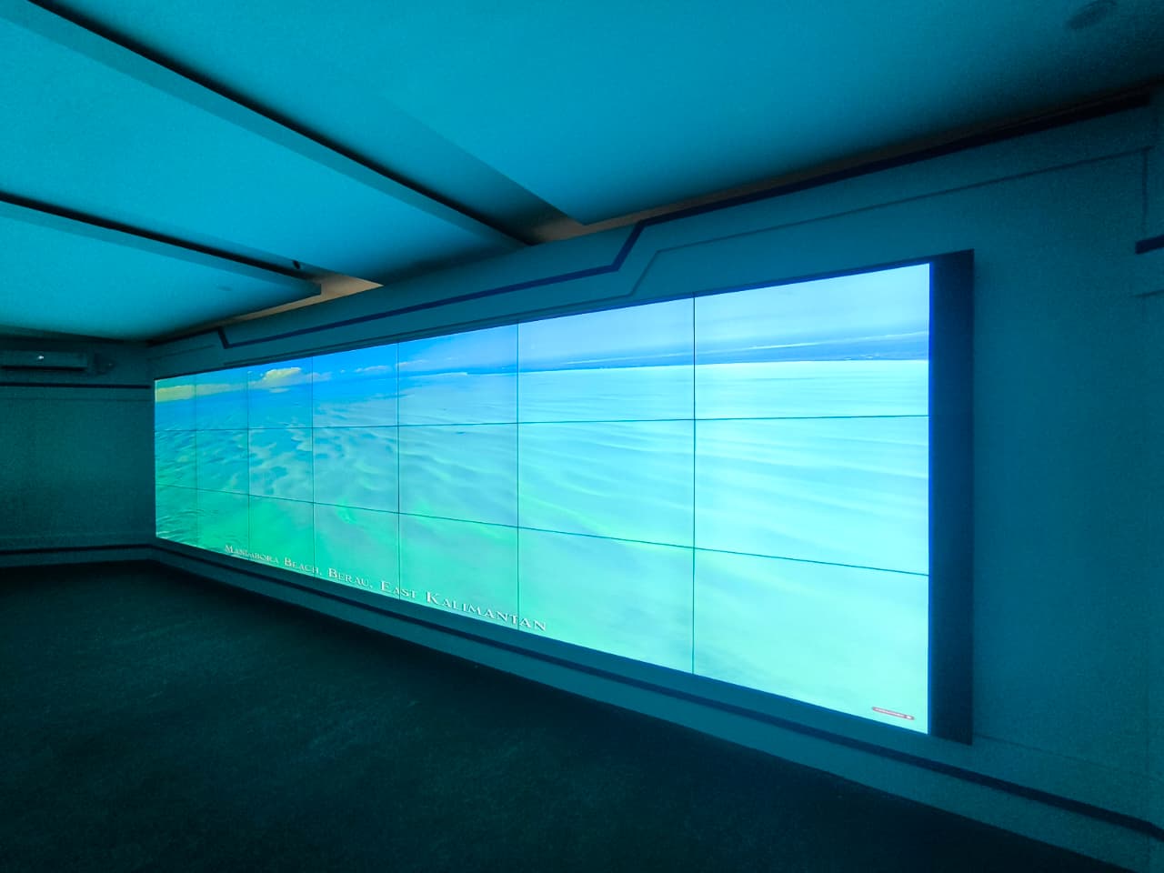 Samsung Videowall installation view 5
